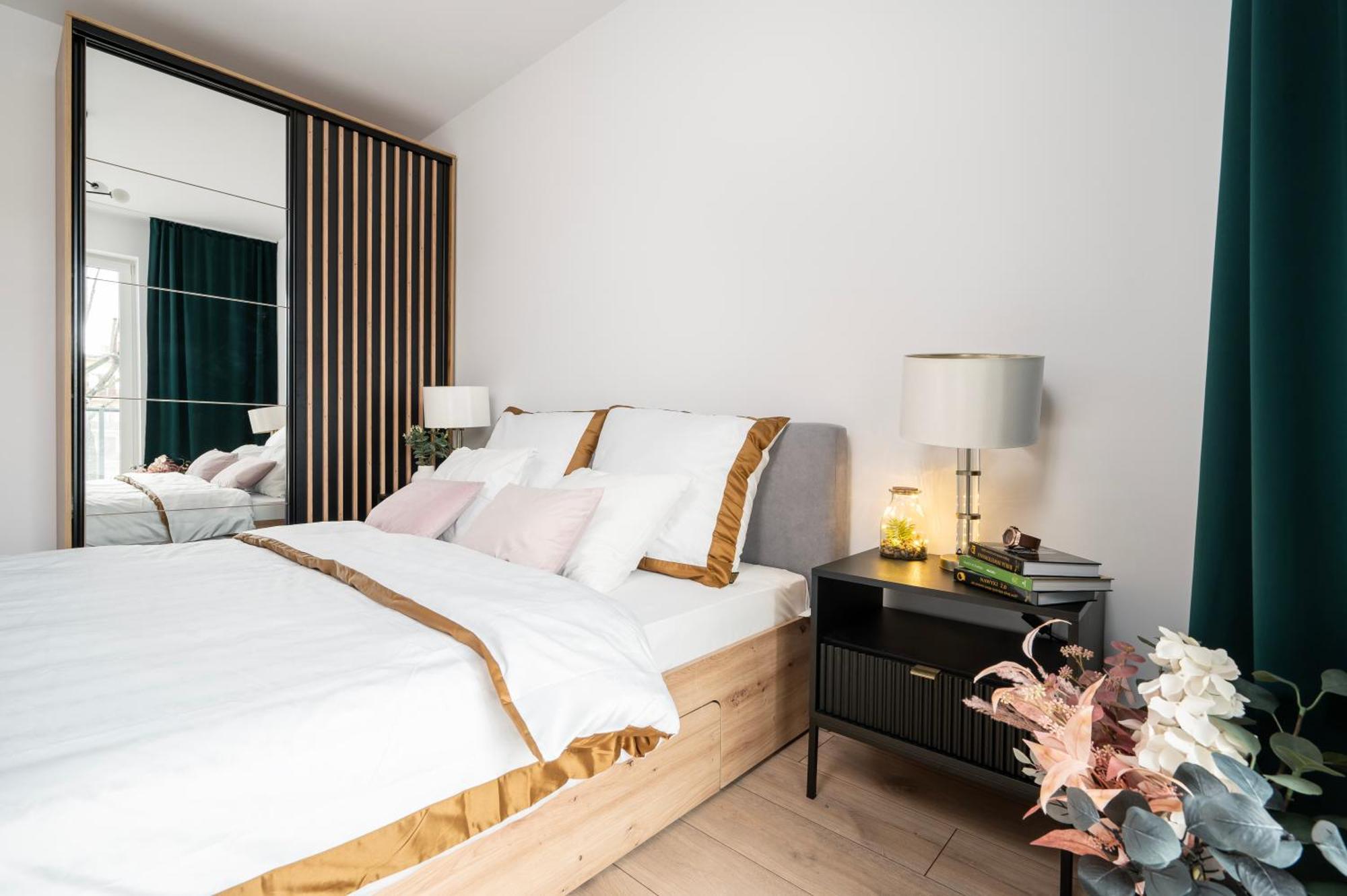 Apartament Manufaktura - Prestiz Z Garazem Podziemnym I Dwoma Lazienkami Łódź