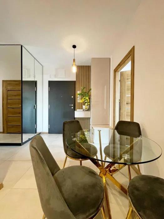 Apartament Manufaktura - Prestiz Z Garazem Podziemnym I Dwoma Lazienkami Łódź